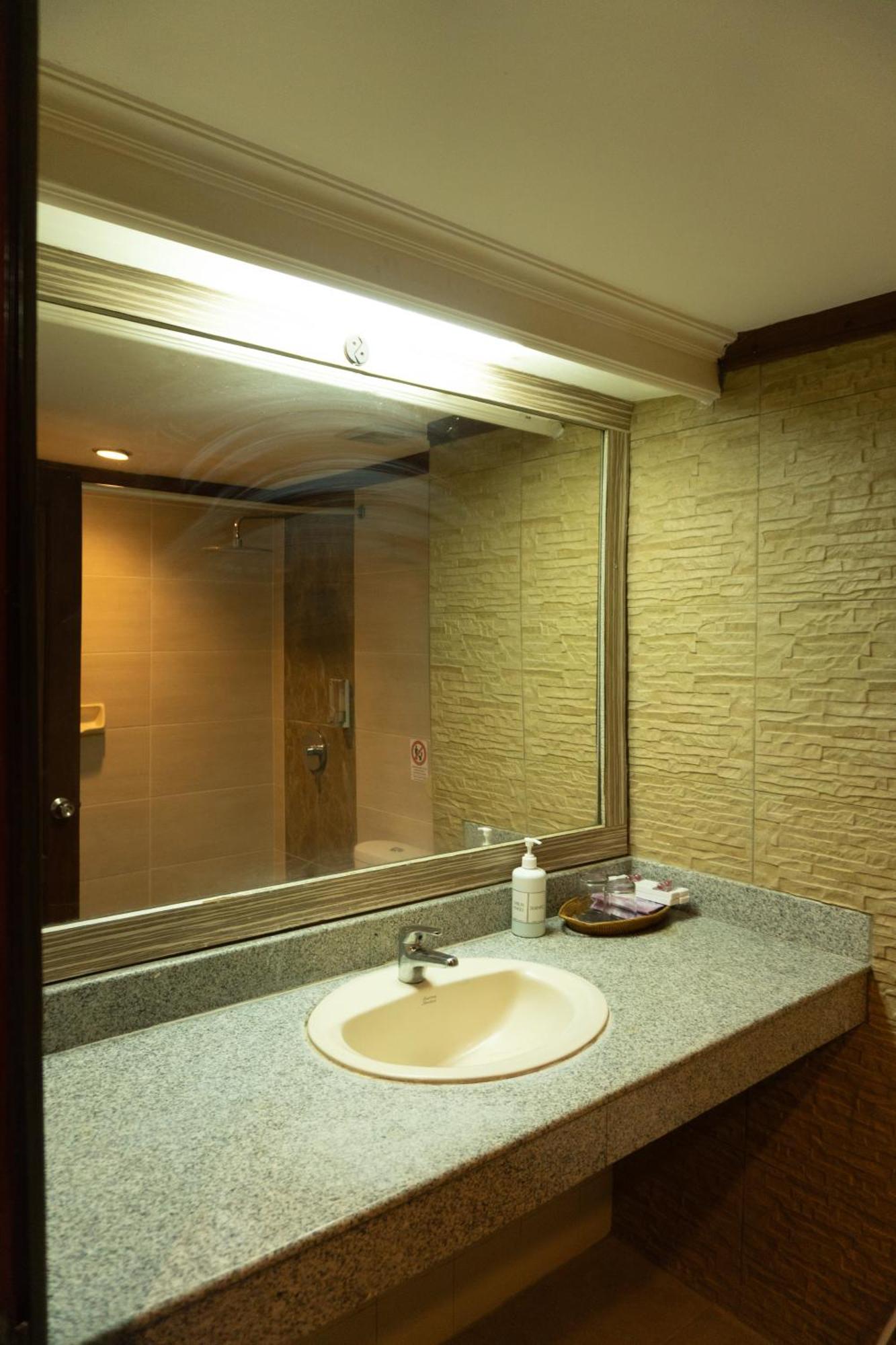 Hotel Puri Dibia Kuta Kuta Lombok Εξωτερικό φωτογραφία